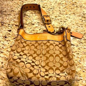 Classic Brown Coach Purse. Like New Condition